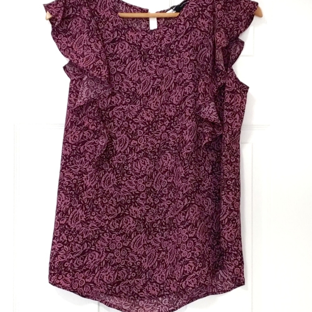 😊 Harve Bemard blouse